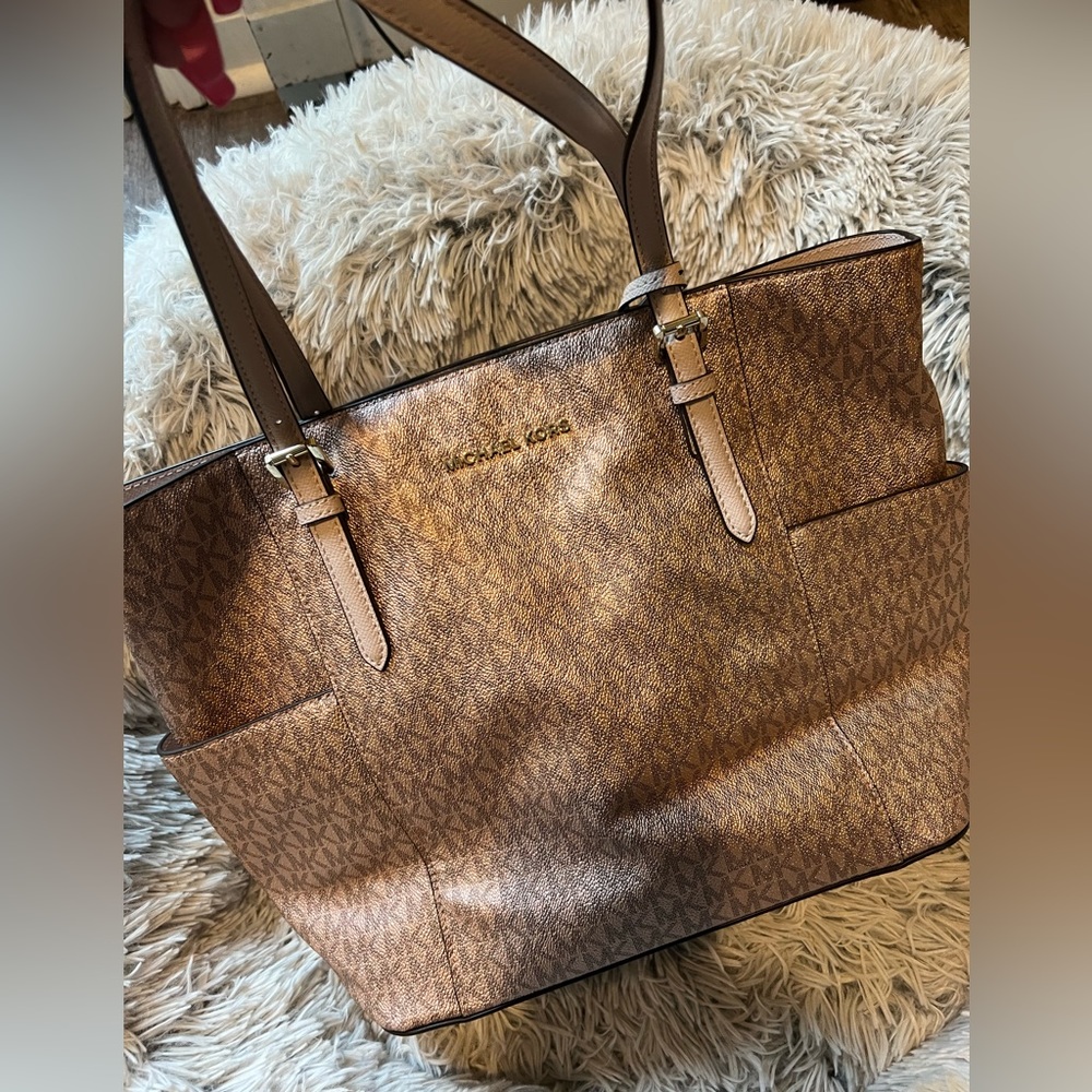 MK Pink & Gold Pocketbook - Picture 1 of 5